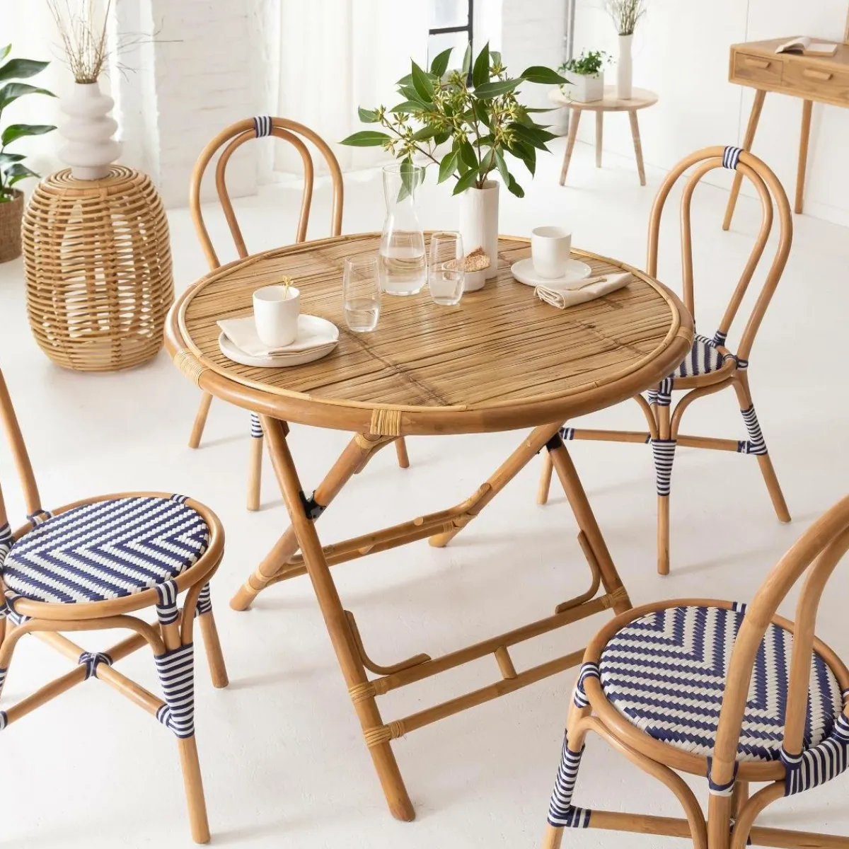 Made in Meubles Table ronde en bambou 4 places Soline