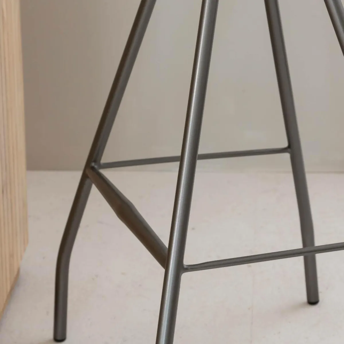 Made in Meubles Tabouret de bar en cuir gris et métal Lya