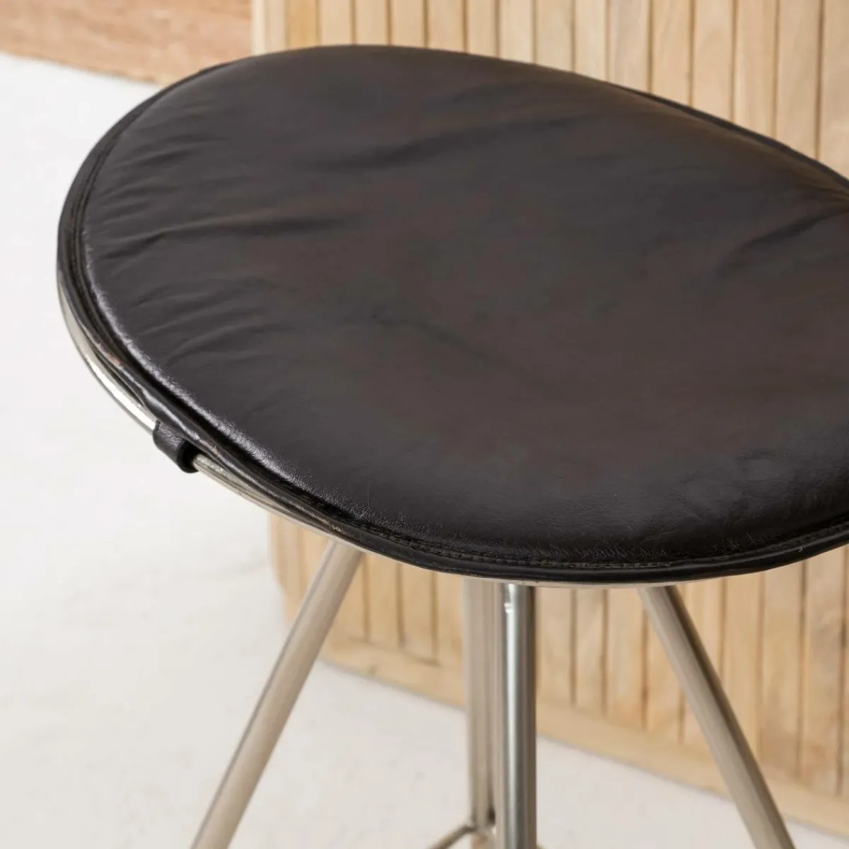Made in Meubles Tabouret de bar en cuir noir et métal Lya