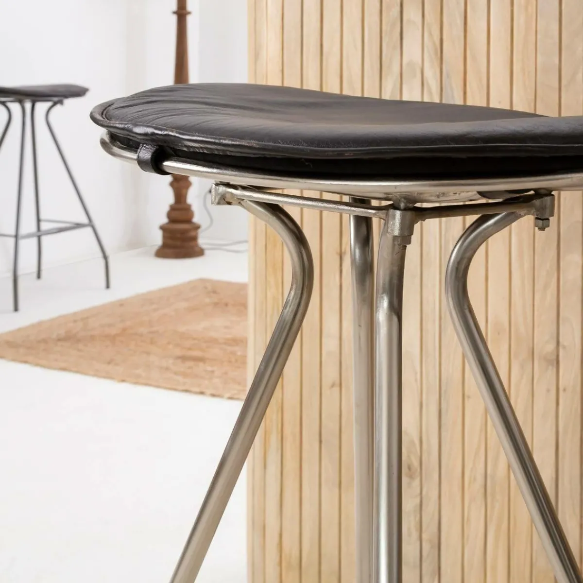 Made in Meubles Tabouret de bar en cuir noir et métal Lya