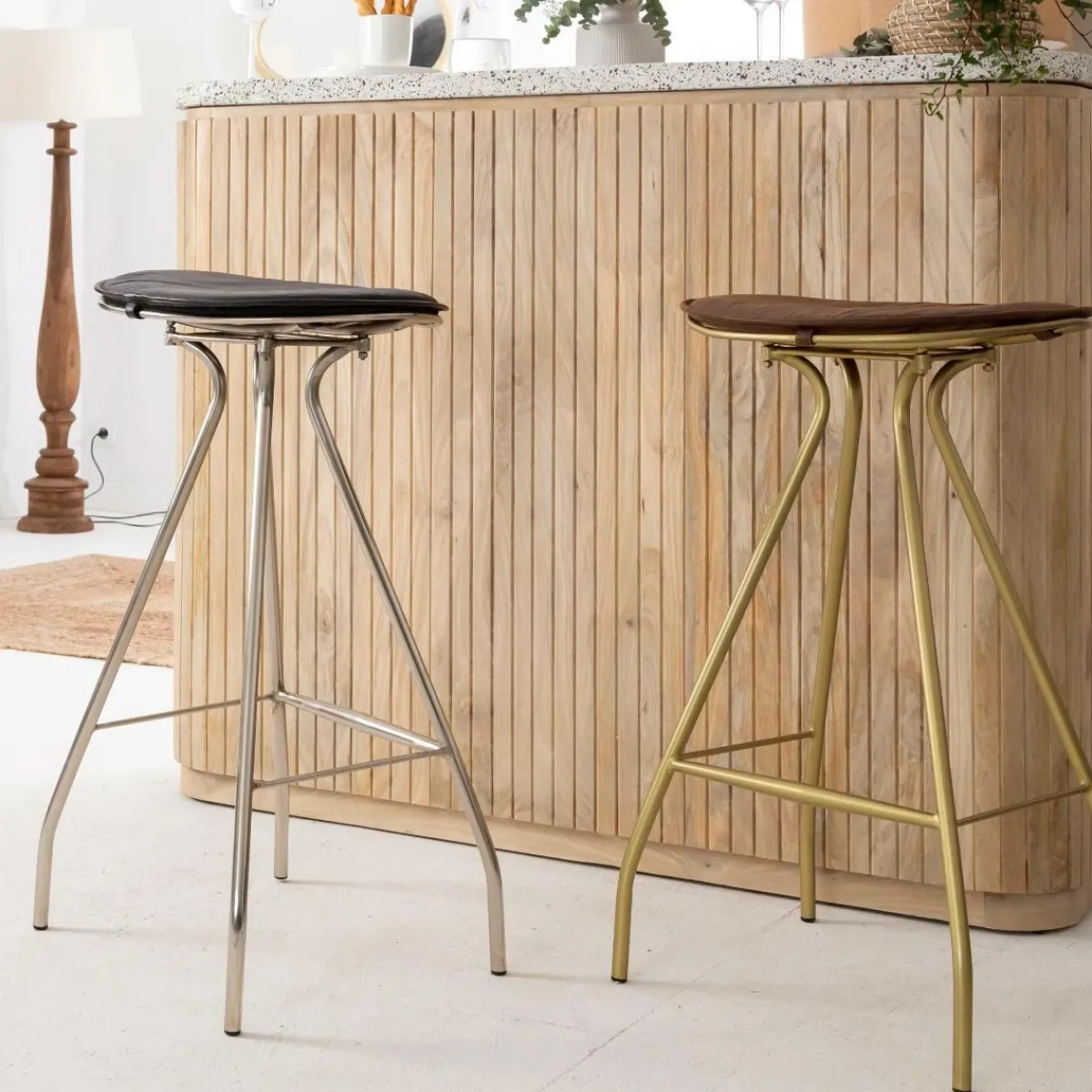 Made in Meubles Tabouret de bar en cuir noir et métal Lya