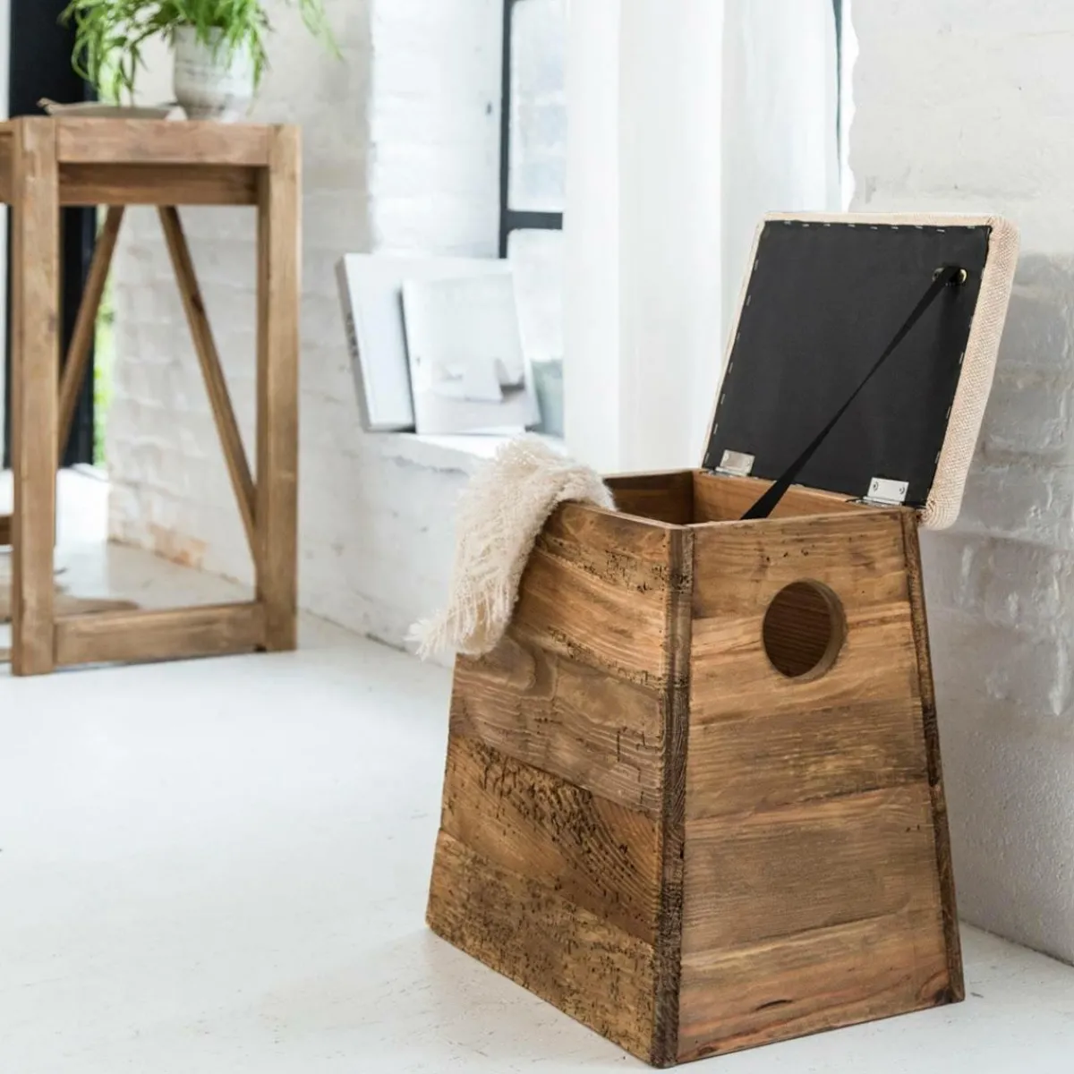 Made in Meubles Tabouret en bois recyclé Blaise