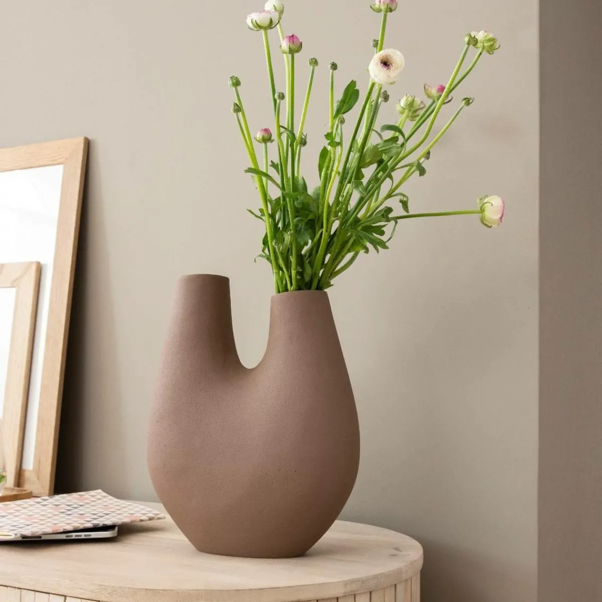 Made in Meubles Vase marron 2 tiges en aluminium Tulipa
