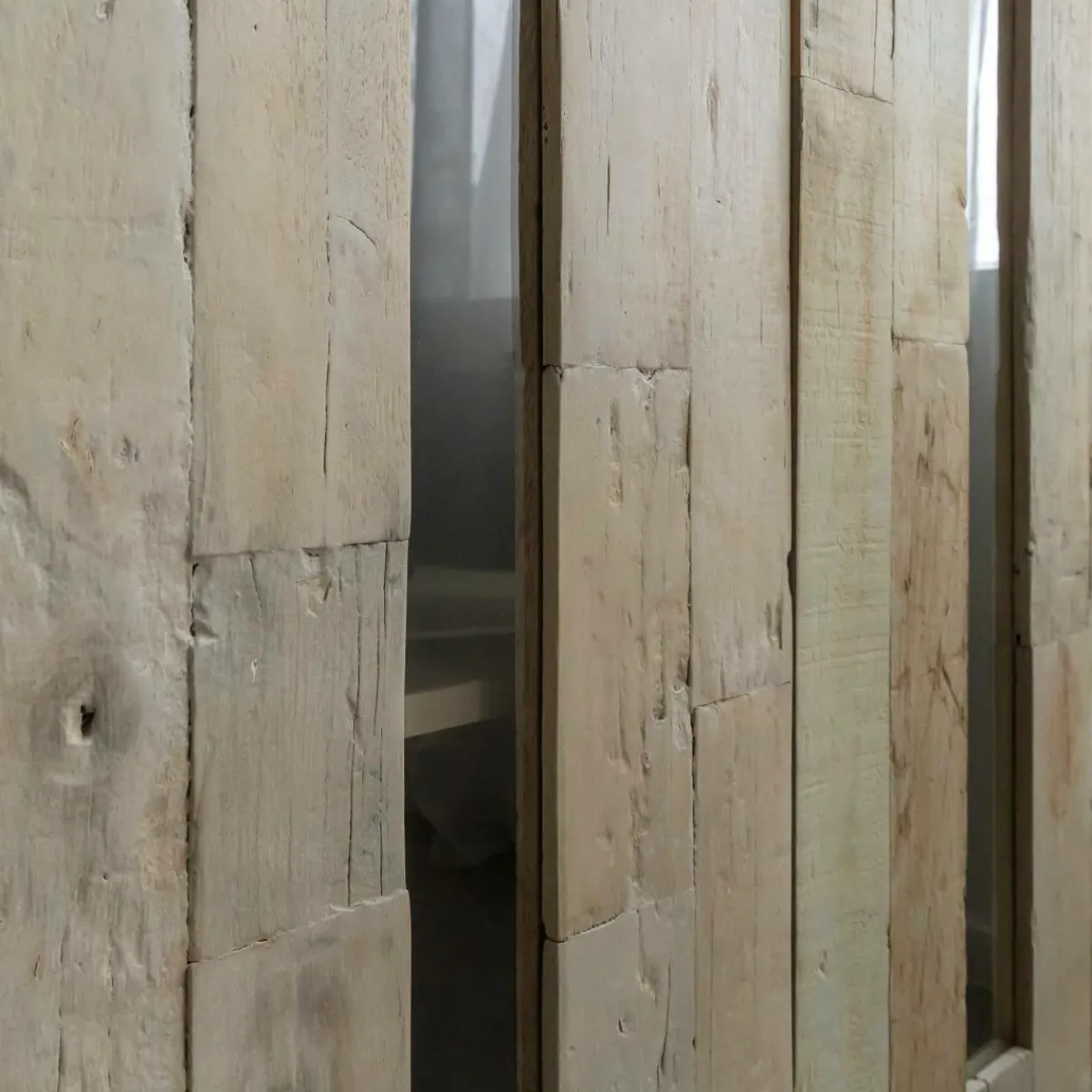 Made in Meubles Vitrine en bois recyclé Damian